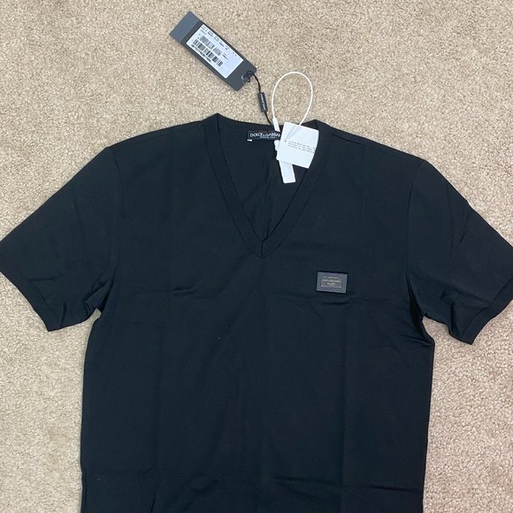Dolce & Gabbana V-neck T-shirt Black with plaque mens IT 48 or Medium - Picture 5 of 7